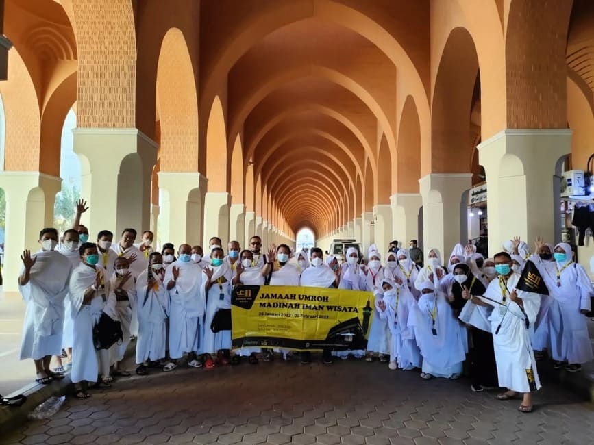 Foto Foto Jamaah dengan MIW Travel Solo