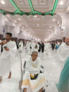 Jamaah Masjidil Haram Kursi Roda Ibadah Haji Indoor