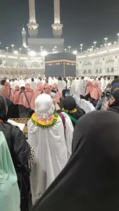 Grup Jamaah Kabah Tawaf Masjidil Haram Malam | Pelajari Doa Saat Tawaf di Tiap Putaran di Sini