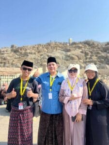 Grup Jamaah 4 Orang atau 1 Keluarga | Paket Umroh MIW Terbaru