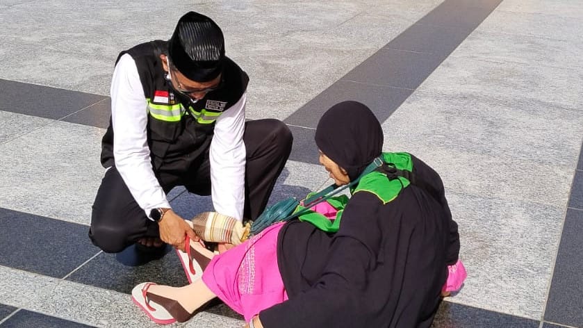 Kisah Kisah Mengharukan di Tanah Suci Makkah dan Madinah